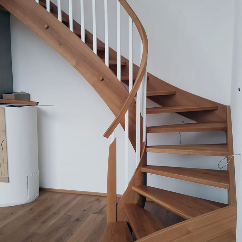 Wangenstiege Holz freistehend